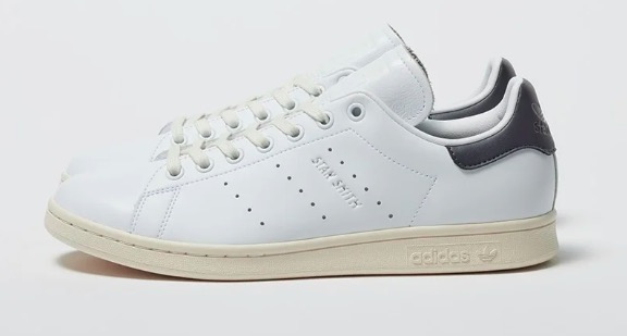 大人エレガントな名品。 adidas Originals STAN SMITH for TOMORROWLAND 。